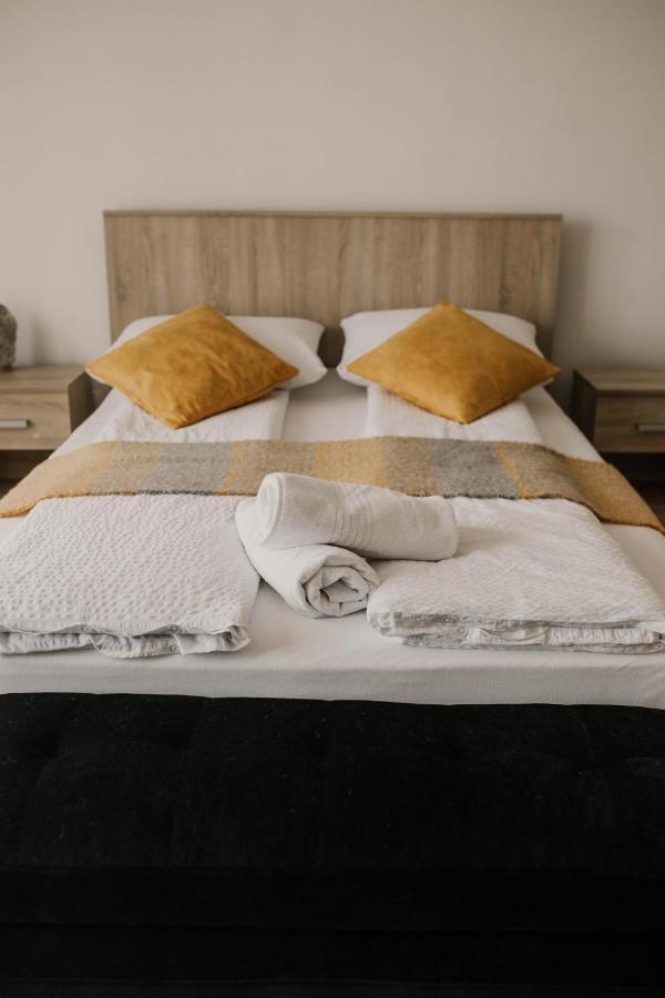Paulaapartment&Rooms ออราแด ภายนอก รูปภาพ